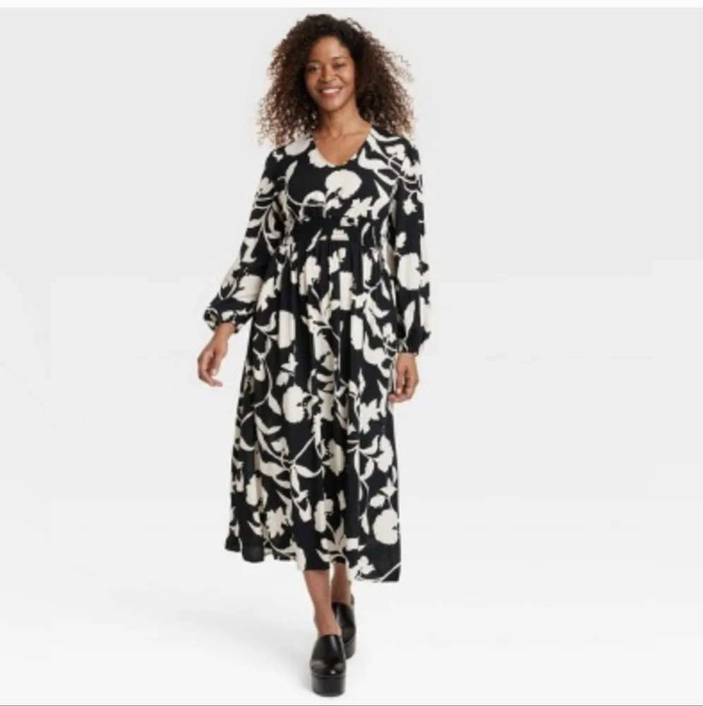 Knox Rose Black and Cream Floral Long Sleeve Dress - Picture 2 of 6